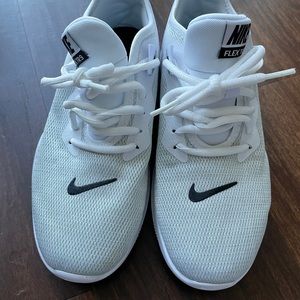 Nike shoes womens 6